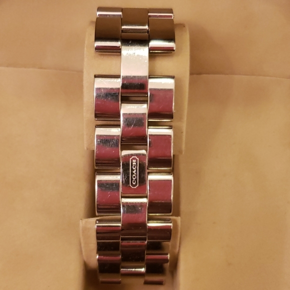 Coach Watch - Picture 3 of 5
